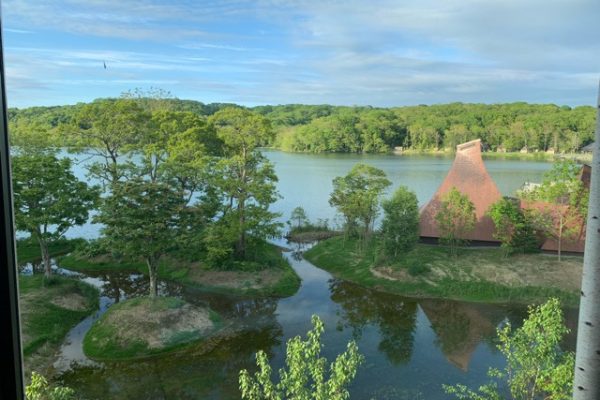 北海道の星野リゾート　ポロト湖